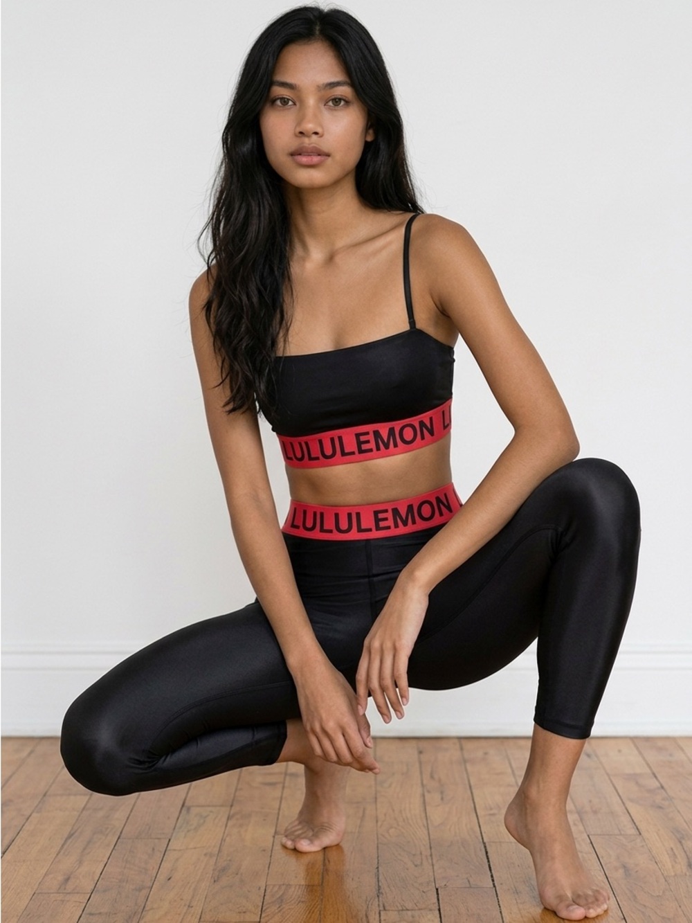 SET of lululemon Satin Shine Bra (L) AND High-Rise Train Tight 25.5" (8)